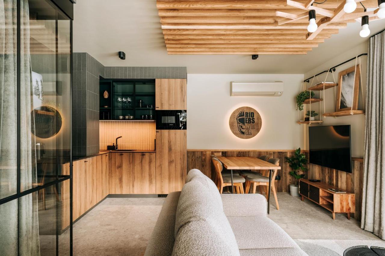 Riders Chotarz Bor Apartment
